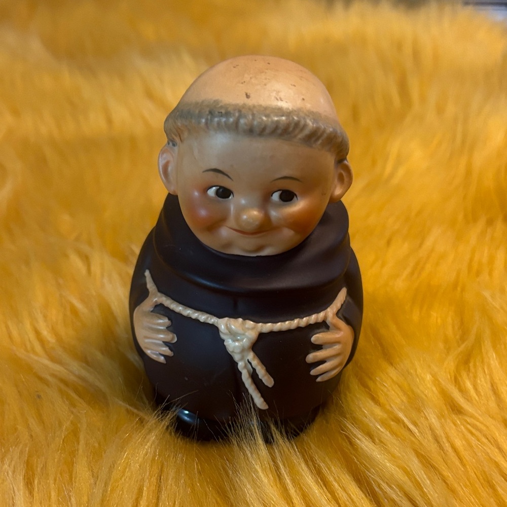 Charming Monk vintage Goebel brand piggy bank - Black and Cream